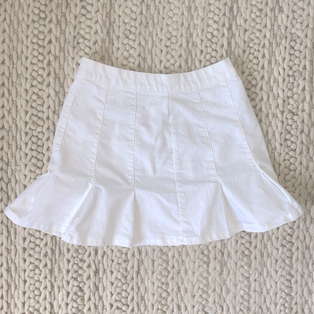 No Boundaries White Jean Skirt - Size: 11